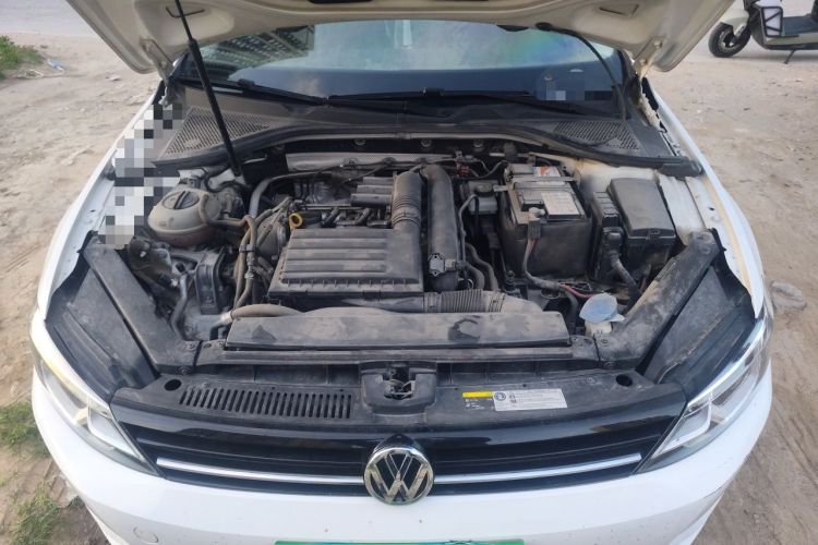 Used Volkswagen Lamando 2017 230TSI DSG Fashion Edition Engine Bay