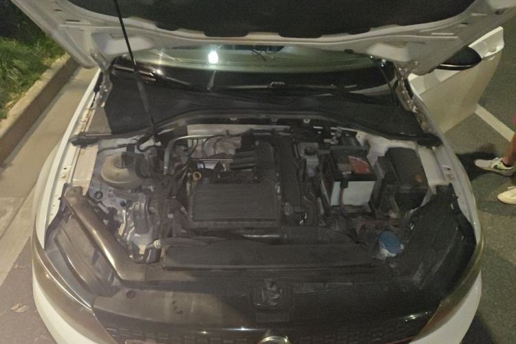 Used Volkswagen Lamando 2017 230TSI DSG Fashion Edition Engine Bay