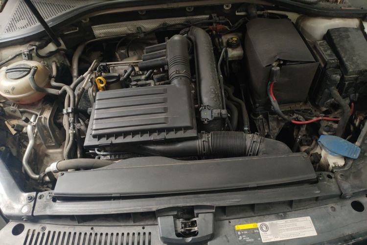 Used Volkswagen Lamando 2017 230TSI DSG Fashion Edition Engine Bay