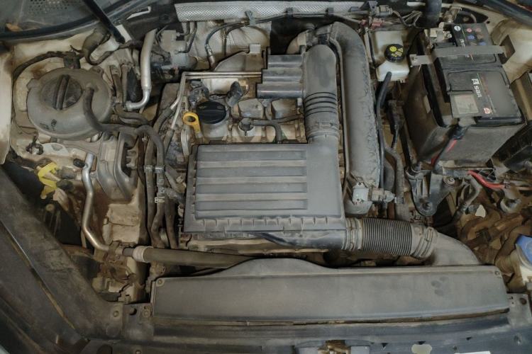 Used Volkswagen Lamando 2017 230TSI DSG Fashion Edition Engine Bay