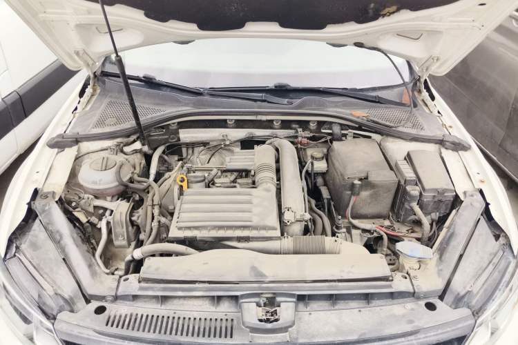 Used Volkswagen Lamando 2017 230TSI DSG Fashion Edition Engine Bay