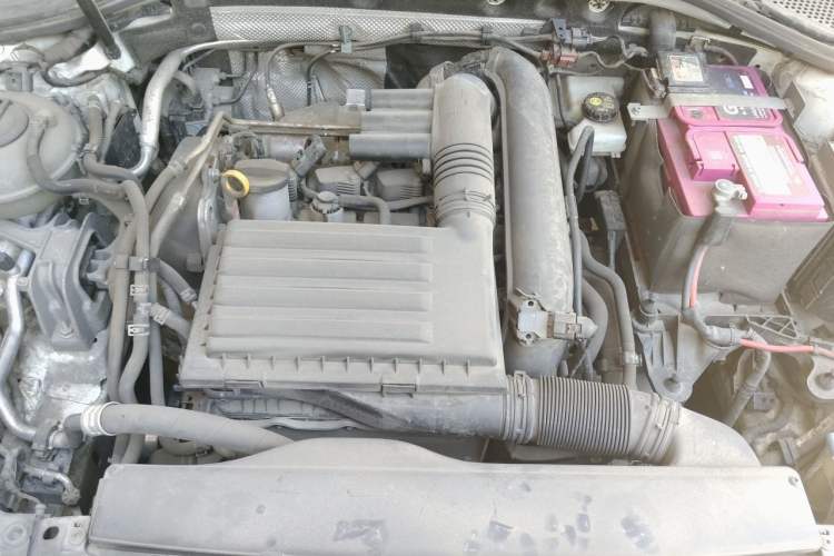 Used Volkswagen Lamando 2017 230TSI DSG Fashion Edition Engine Bay