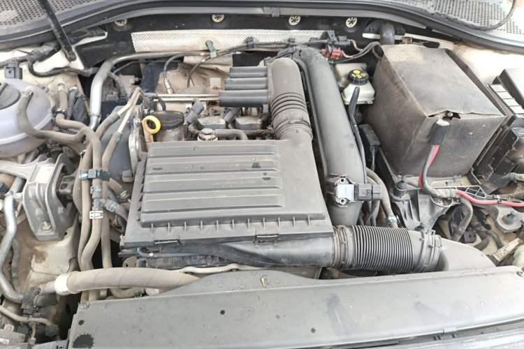 Used Volkswagen Lamando 2017 280TSI DSG Luxury Edition Engine Bay
