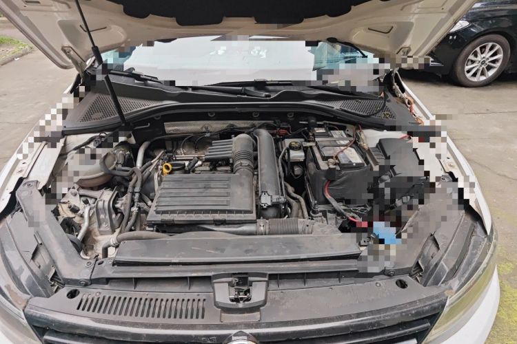 Used Volkswagen Lamando 2017 230TSI Manual Trend Edition Engine Bay