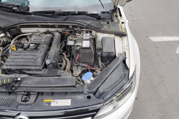 Used Volkswagen Lamando 2017 280TSI DSG Comfort Edition Engine Bay Left