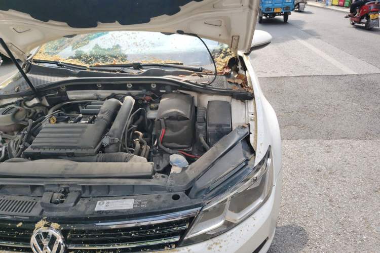 Used Volkswagen Lamando 2017 230TSI DSG Fashion Edition Engine Bay Left