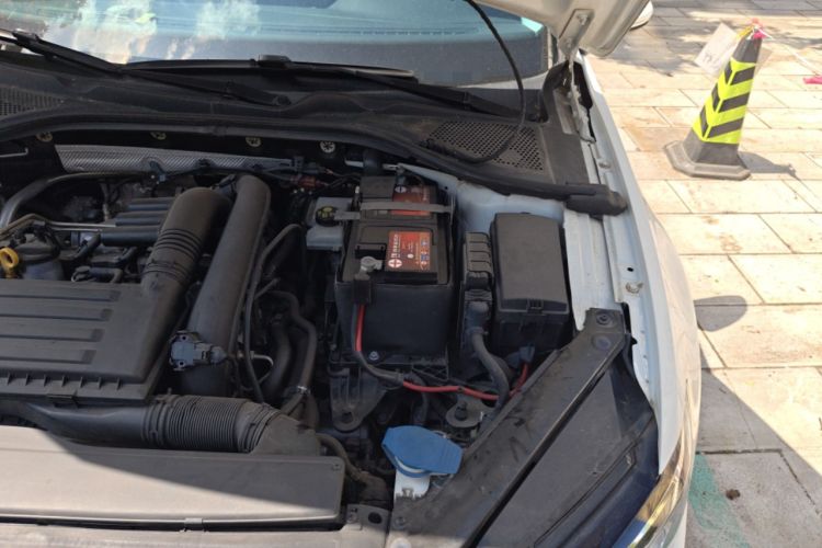 Used Volkswagen Lamando 2017 230TSI DSG Fashion Edition Engine Bay Left