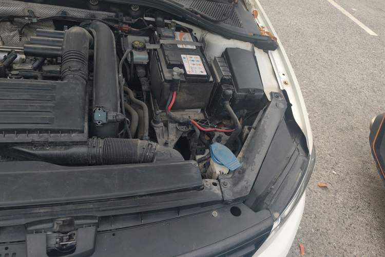 Used Volkswagen Lamando 2017 230TSI DSG Fashion Edition Engine Bay Left