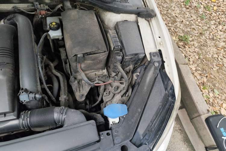 Used Volkswagen Lamando 2017 230TSI DSG Fashion Edition Engine Bay Left
