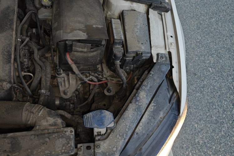 Used Volkswagen Lamando 2017 280TSI DSG Comfort Edition Engine Bay Left