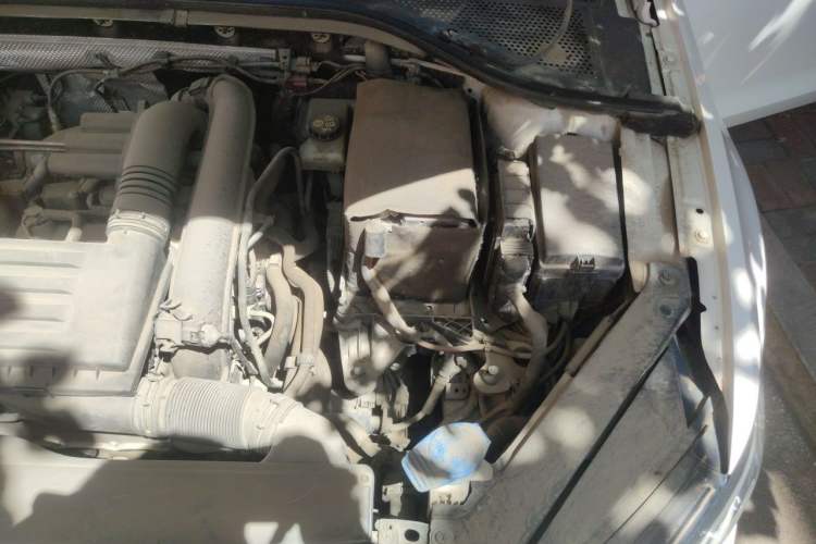 Used Volkswagen Lamando 2017 280TSI DSG Comfort Edition Engine Bay Left