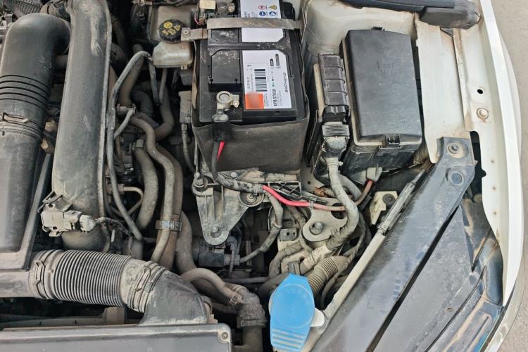 Used Volkswagen Lamando 2017 280TSI DSG Comfort Edition Engine Bay Left