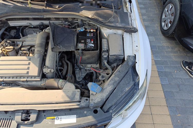 Used Volkswagen Lamando 2017 280TSI DSG Comfort Edition Engine Bay Left