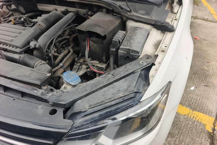 Used Volkswagen Lamando 2017 230TSI DSG Fashion Edition Engine Bay Left