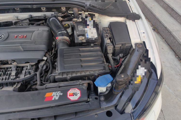 Used Volkswagen Lamando 2017 2.0T GTS Engine Bay Left