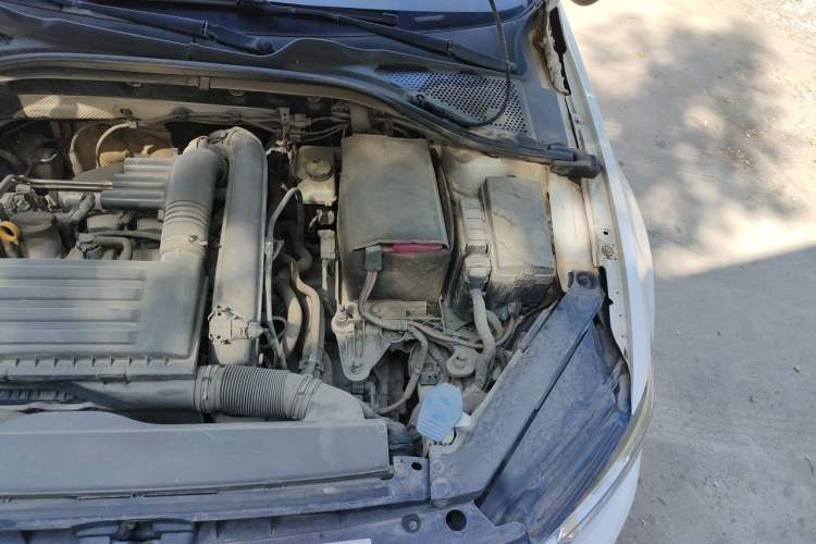 Used Volkswagen Lamando 2017 230TSI DSG Fashion Edition Engine Bay Left