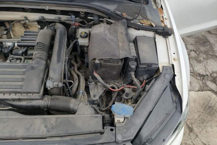 Used Volkswagen Lamando 2017 280TSI DSG Comfort Edition Engine Bay Left