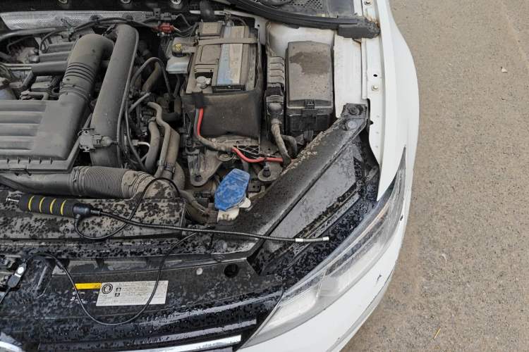 Used Volkswagen Lamando 2017 280TSI DSG Comfort Edition Engine Bay Left