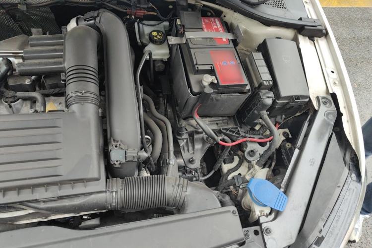 Used Volkswagen Lamando 2017 230TSI DSG Fashion Edition Engine Bay Left