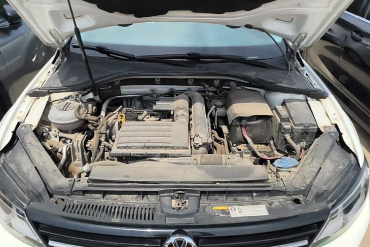 Used Volkswagen Lamando 2017 230TSI DSG Fashion Edition Engine Bay