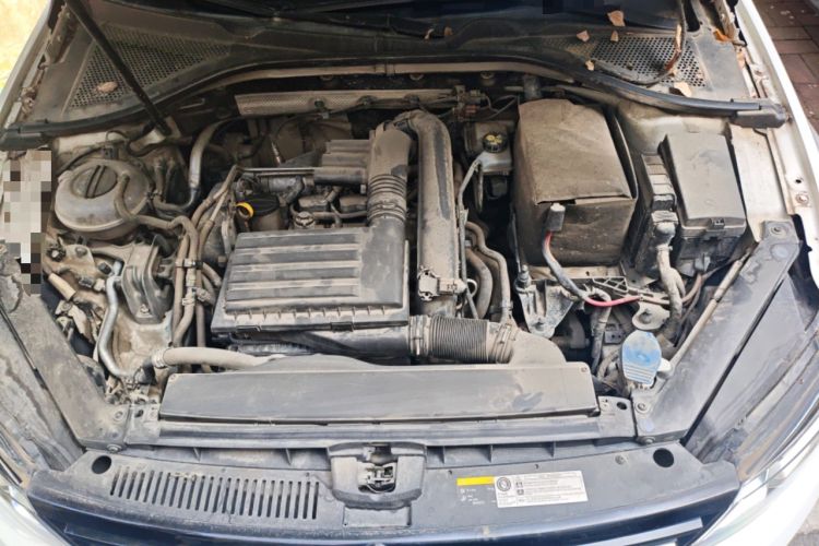 Used Volkswagen Lamando 2017 230TSI Manual Trend Edition Engine Bay