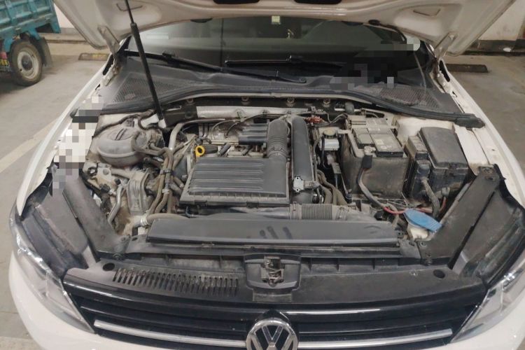 Used Volkswagen Lamando 2017 230TSI DSG Fashion Edition Engine Bay