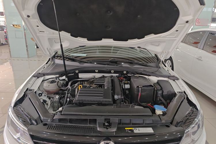Used Volkswagen Lamando 2017 230TSI DSG Fashion Edition Engine Bay