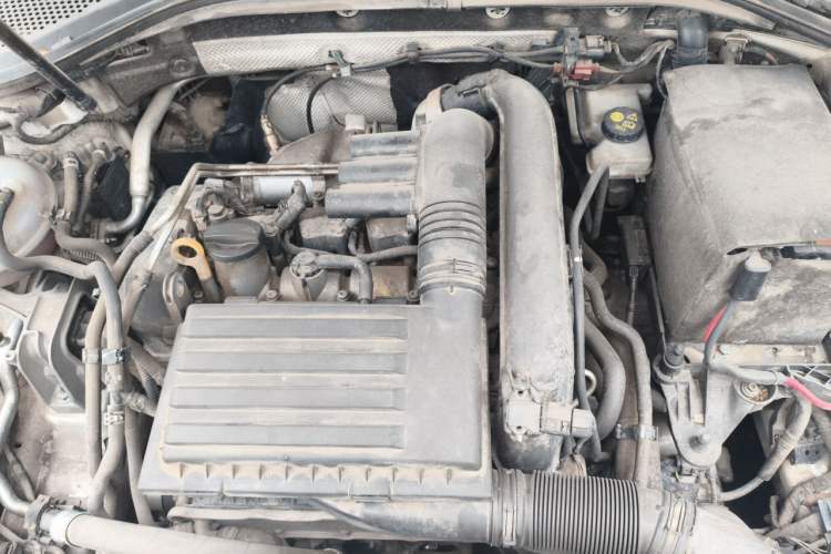 Used Volkswagen Lamando 2017 230TSI DSG Fashion Edition Engine Bay