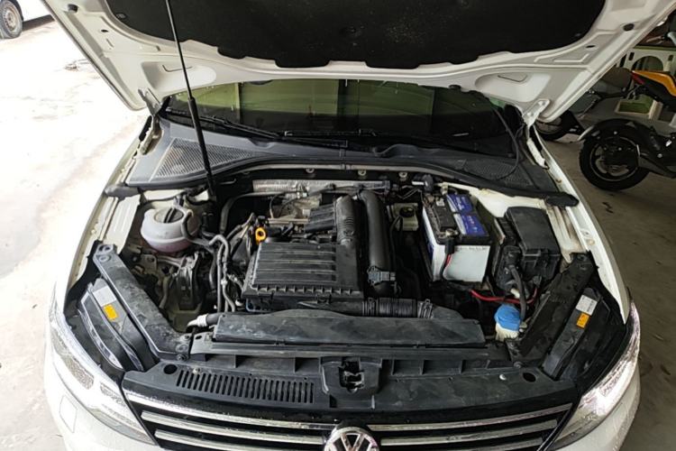 Used Volkswagen Lamando 2017 280TSI DSG Luxury Edition Engine Bay