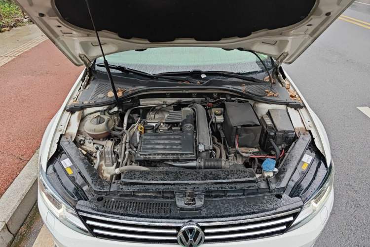 Used Volkswagen Lamando 2017 280TSI DSG Luxury Edition Engine Bay