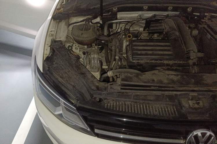 Used Volkswagen Lamando 2017 280TSI DSG Comfort Edition Engine Bay Right