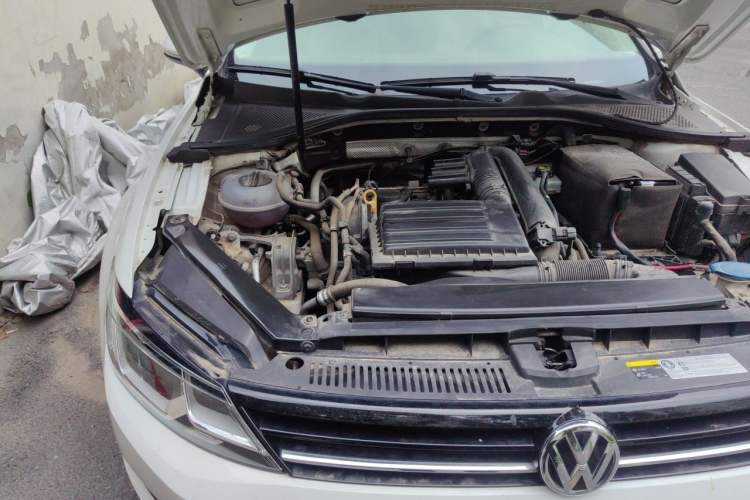 Used Volkswagen Lamando 2017 230TSI DSG Fashion Edition Engine Bay Right