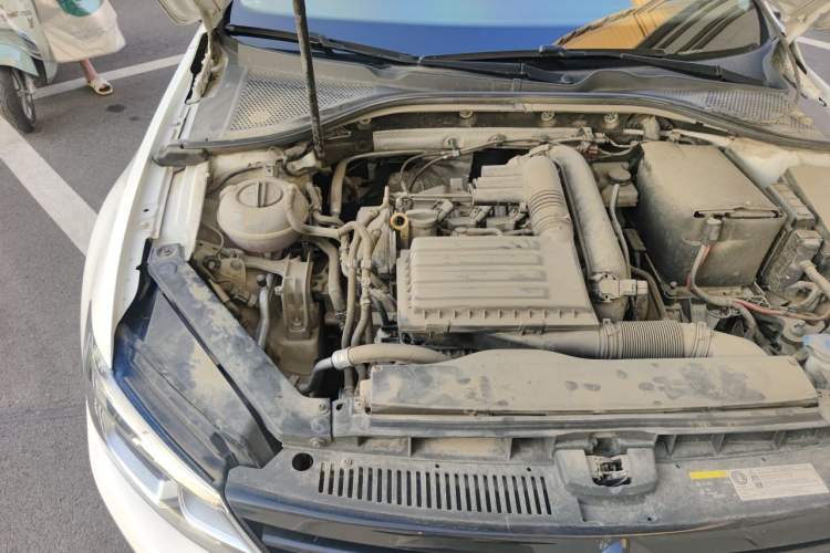 Used Volkswagen Lamando 2017 230TSI DSG Fashion Edition Engine Bay Right