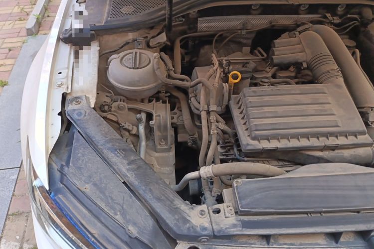 Used Volkswagen Lamando 2017 280TSI DSG Comfort Edition Engine Bay Right
