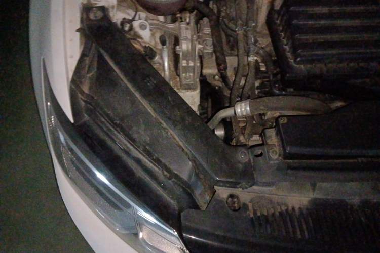 Used Volkswagen Lamando 2017 230TSI DSG Fashion Edition Engine Bay Right
