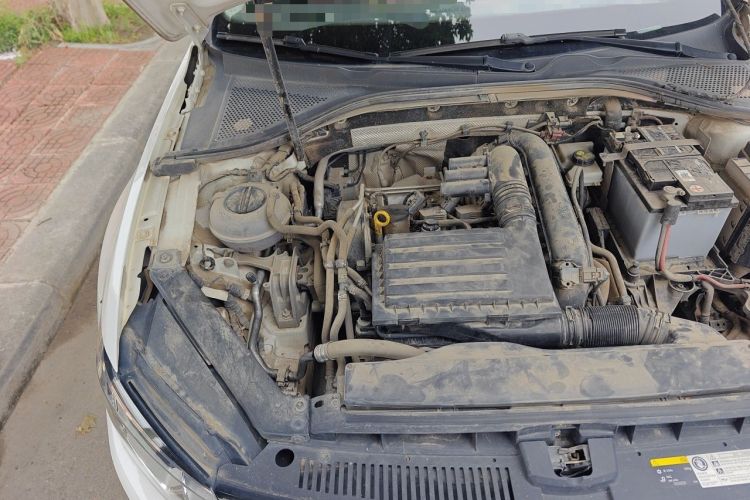 Used Volkswagen Lamando 2017 230TSI DSG Fashion Edition Engine Bay Right