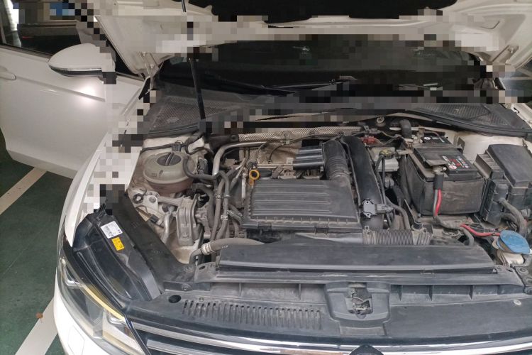 Used Volkswagen Lamando 2017 280TSI DSG Luxury Edition Engine Bay Right