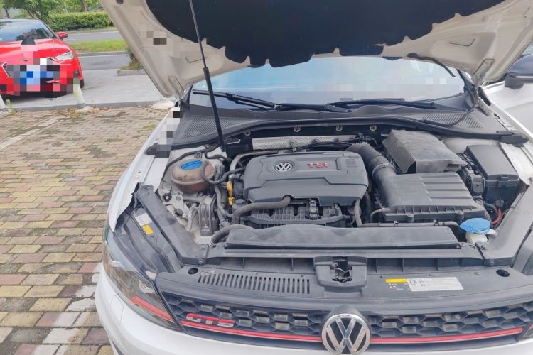 Used Volkswagen Lamando 2017 2.0T GTS Engine Bay Right