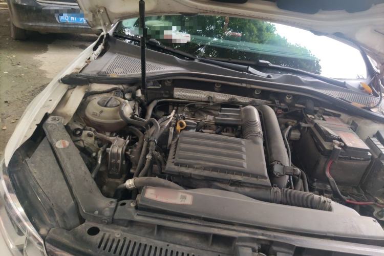 Used Volkswagen Lamando 2017 230TSI DSG Fashion Edition Engine Bay Right