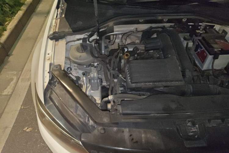 Used Volkswagen Lamando 2017 230TSI DSG Fashion Edition Engine Bay Right