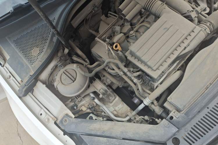 Used Volkswagen Lamando 2017 230TSI DSG Fashion Edition Engine Bay Right