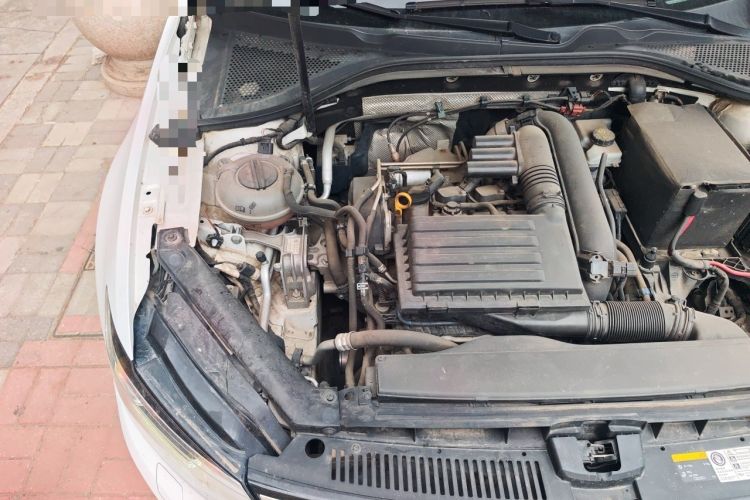 Used Volkswagen Lamando 2017 280TSI DSG Luxury Edition Engine Bay Right