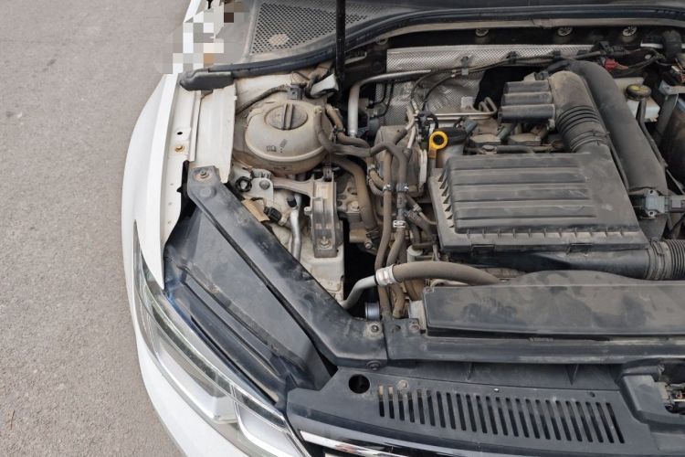 Used Volkswagen Lamando 2017 230TSI DSG Fashion Edition Engine Bay Right
