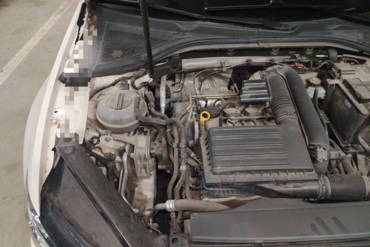 Used Volkswagen Lamando 2017 230TSI DSG Fashion Edition Engine Bay Right