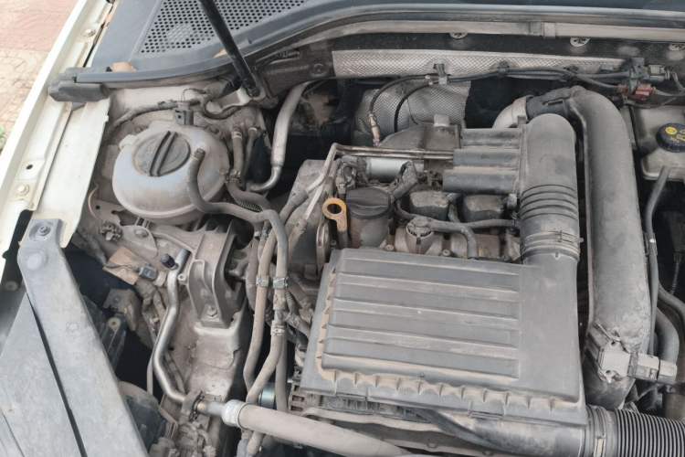 Used Volkswagen Lamando 2017 230TSI DSG Fashion Edition Engine Bay Right