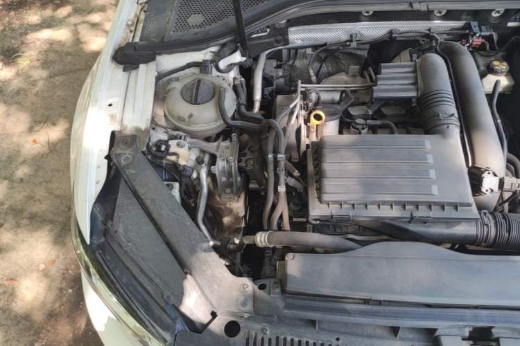 Used Volkswagen Lamando 2017 230TSI DSG Fashion Edition Engine Bay Right