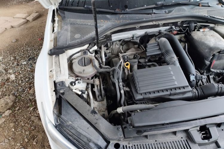 Used Volkswagen Lamando 2017 230TSI DSG Fashion Edition Engine Bay Right