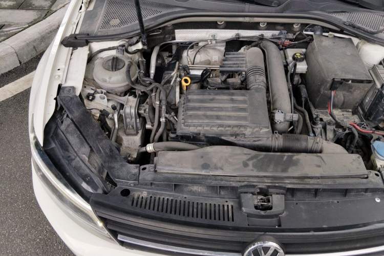 Used Volkswagen Lamando 2017 230TSI DSG Fashion Edition Engine Bay Right