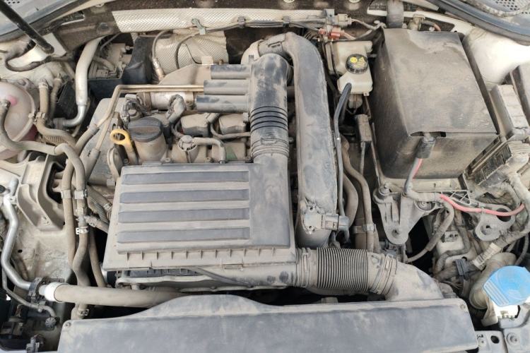 Used Volkswagen Lamando 2017 230TSI DSG Fashion Edition Engine Bay