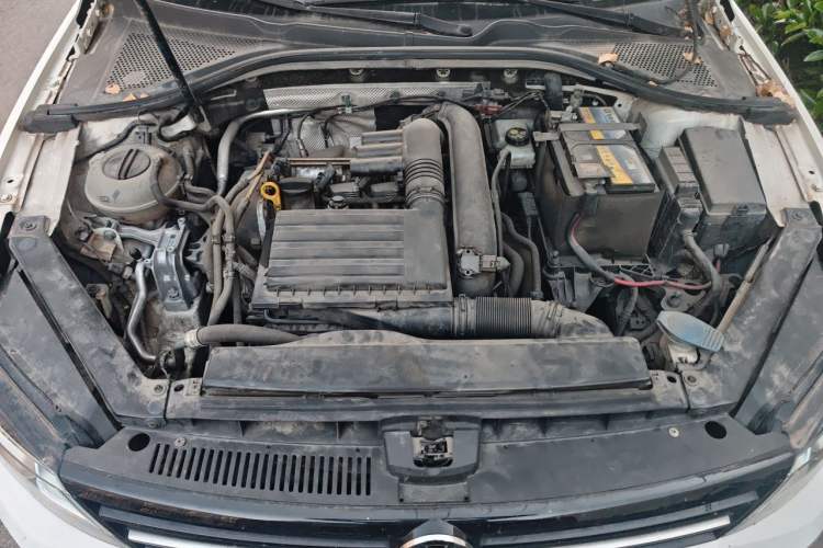 Used Volkswagen Lamando 2017 280TSI DSG Comfort Edition Engine Bay